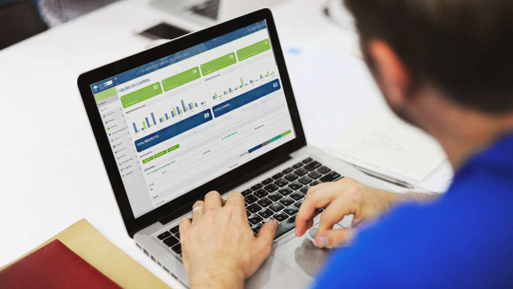 El día que un agente dejó de perder renovaciones sin darse cuenta